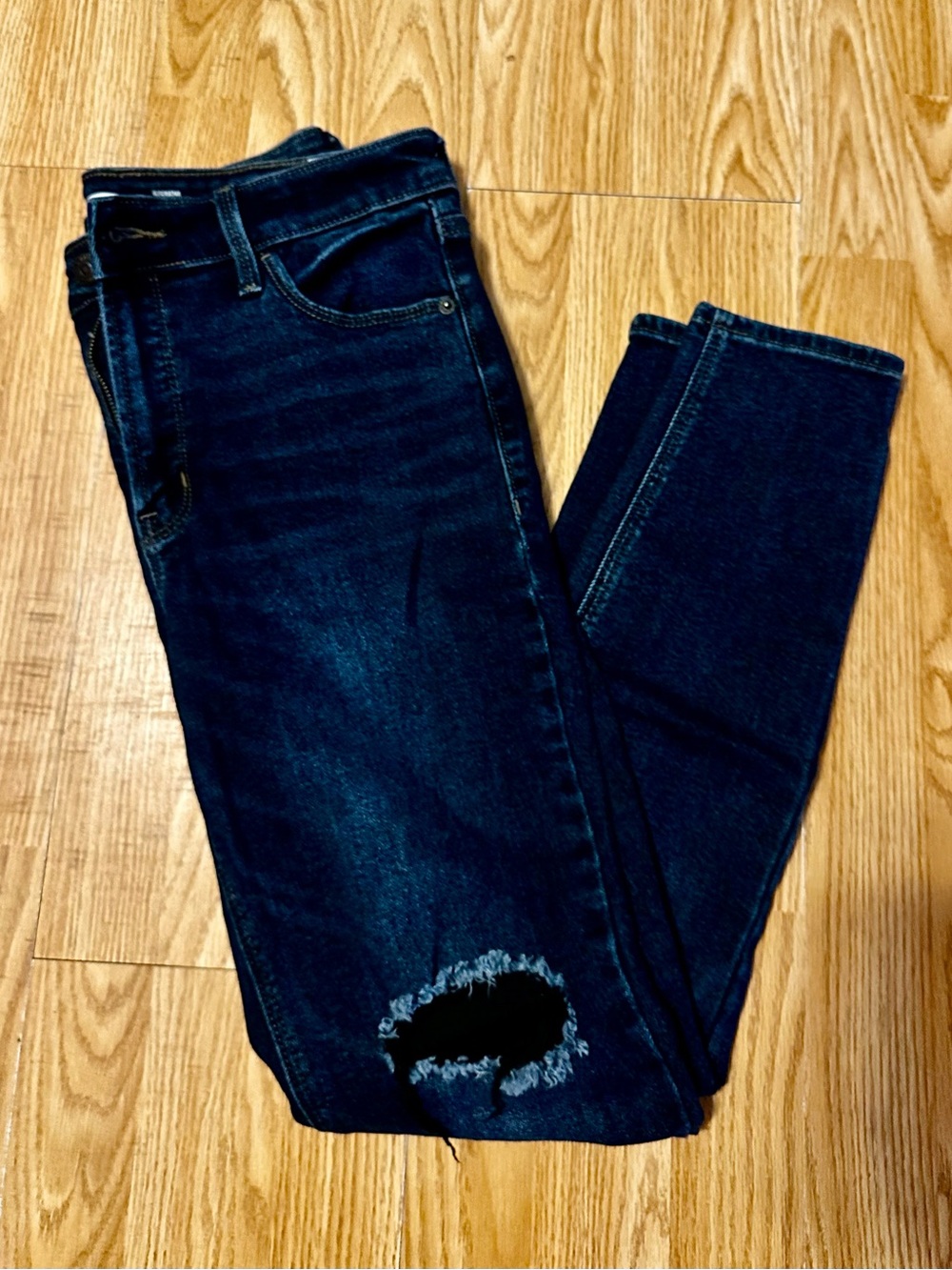 Old Navy Women's Dark Blue Skinny Jeans with Knee Distress